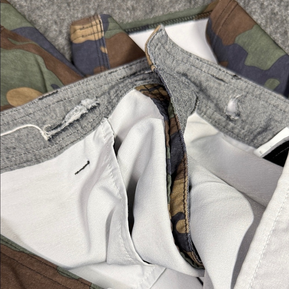 O'Neill Men's Green and Brown Cargo Shorts - Picture 5 of 5